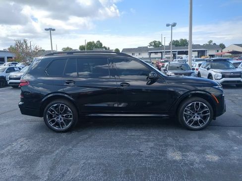 Used 2024 BMW X7 xDrive40i w/ M Sport Package AWD/4WD image 5