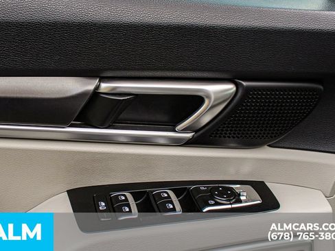 Used 2025 Kia Telluride S FWD image 39
