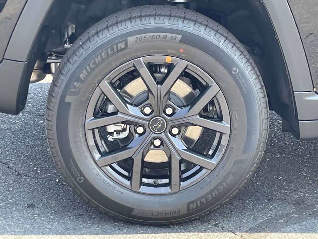New 2027 Jeep Grand Cherokee Altitude RWD image 13