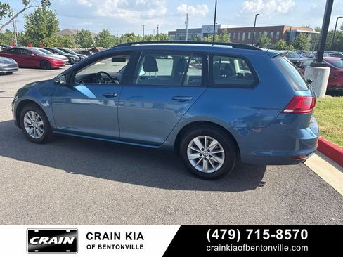 Used 2016 Volkswagen Golf S FWD image 4