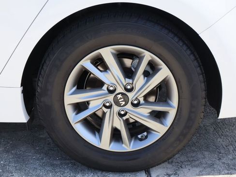 Used 2019 Kia Optima LX FWD image 29