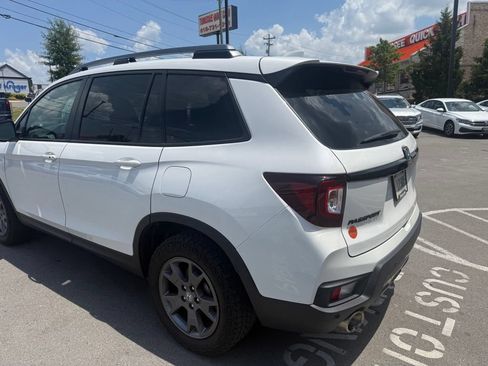 Used 2024 Honda Passport TrailSport image 7