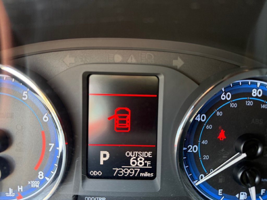 Used 2017 Toyota Corolla LE w/ Carpet Mat Package (TMS) FWD image 20