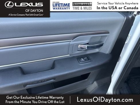 Used 2022 RAM 1500 Classic SLT image 27