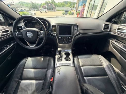 Used 2018 Jeep Grand Cherokee Limited AWD/4WD image 19