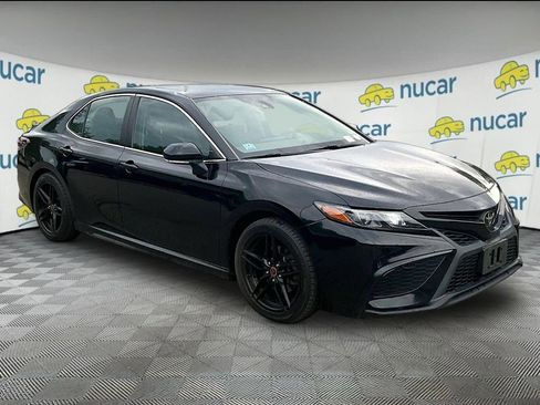 Used 2022 Toyota Camry SE w/ Cold Weather Package AWD/4WD image 1