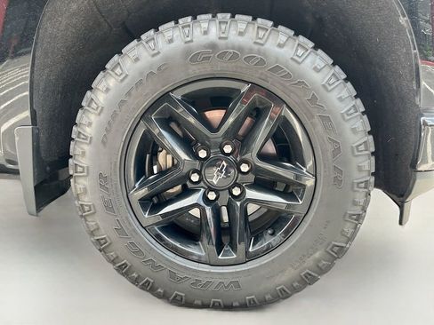 Used 2021 Chevrolet Silverado 1500 LT Trail Boss w/ LT Trail Boss Premium Package AWD/4WD image 23