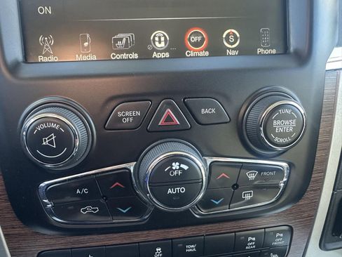 Used 2017 RAM 2500 Laramie w/ Sport Appearance Group image 28