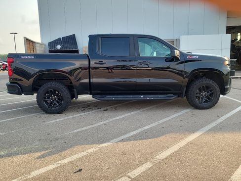 Used 2019 Chevrolet Silverado 1500 LT Trail Boss AWD/4WD image 7
