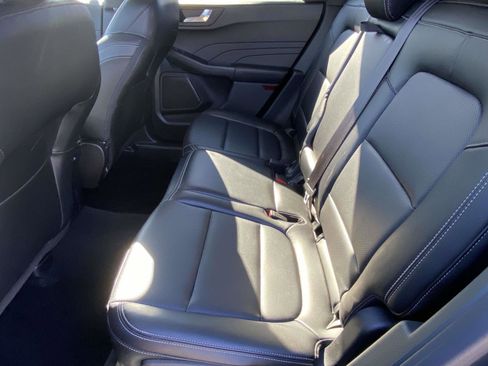 Used 2022 Ford Escape SEL image 10