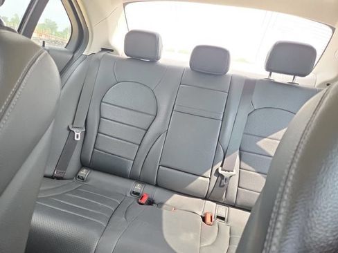 Used 2016 Mercedes-Benz C 300 4MATIC Sedan image 9