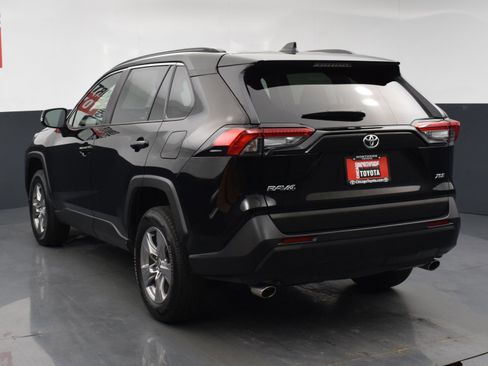 Used 2025 Toyota RAV4 XLE FWD image 3
