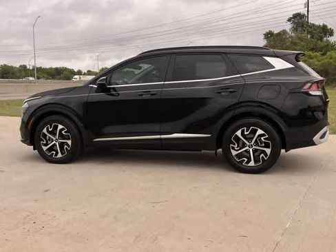 Used 2025 Kia Sportage EX w/ Premium Package image 4