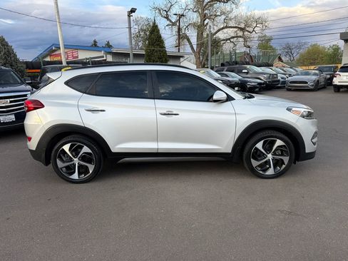 Used 2016 Hyundai Tucson Limited w/ Option Group 03 image 10