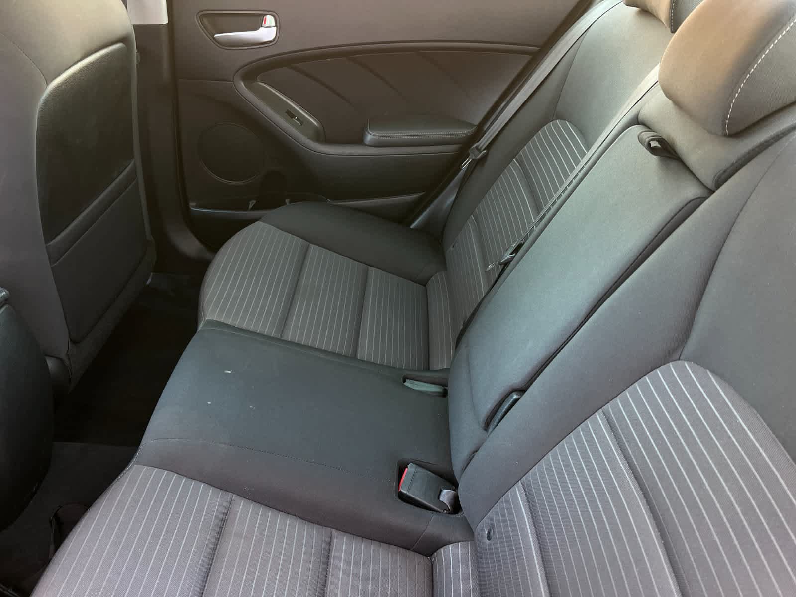 Used 2017 Kia Forte LX w/ LX Popular Package FWD image 5
