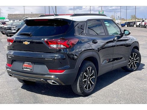 Used 2023 Chevrolet TrailBlazer ACTIV w/ Sun and Liftgate Package FWD image 15