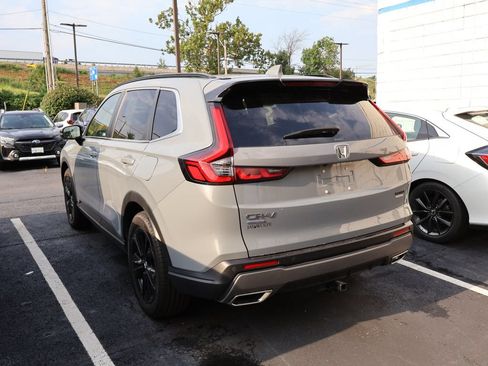 Used 2024 Honda CR-V Sport Touring image 5
