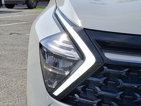 Used 2023 Kia Sportage X-Line w/ X-Line Premium Package image 9