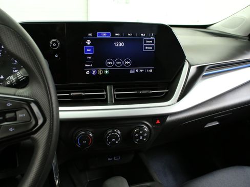 Used 2024 Chevrolet Trax LS FWD image 18