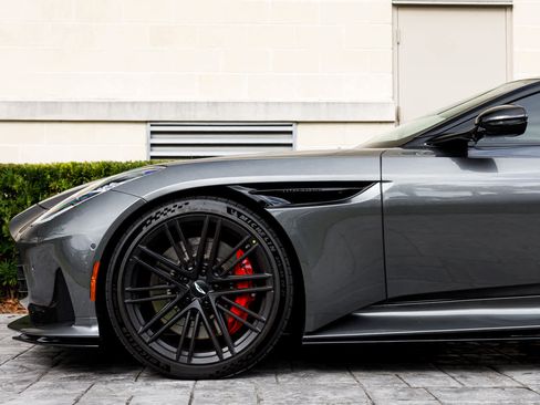 Used 2024 Aston Martin DB12 image 36