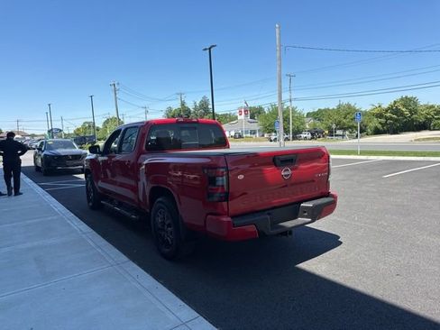 Used 2023 Nissan Frontier SV w/ Technology Package AWD/4WD image 5