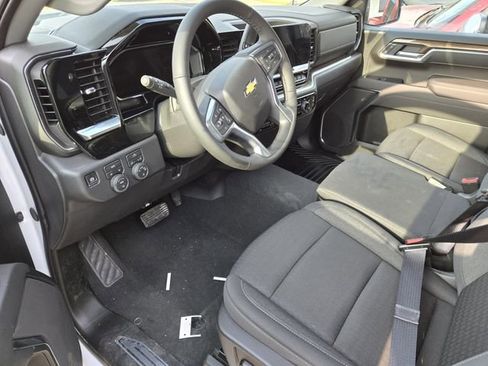 Used 2026 Chevrolet Silverado 1500 LT AWD/4WD image 8