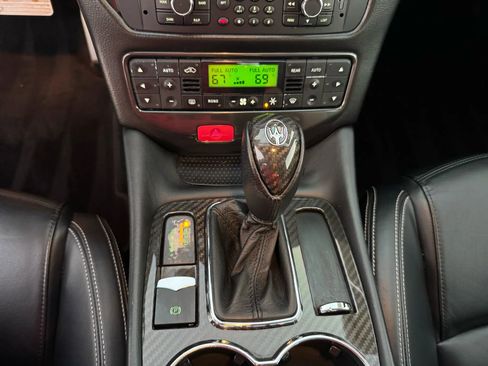 Used 2013 Maserati GranTurismo Sport image 36