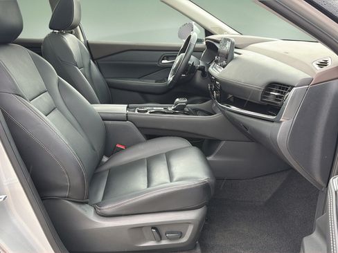 Certified 2023 Nissan Rogue SL w/ SL Premium Package AWD/4WD image 9
