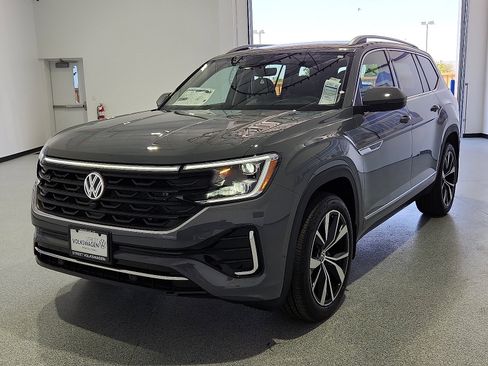 New 2026 Volkswagen Atlas SEL Premium R-Line AWD/4WD image 6
