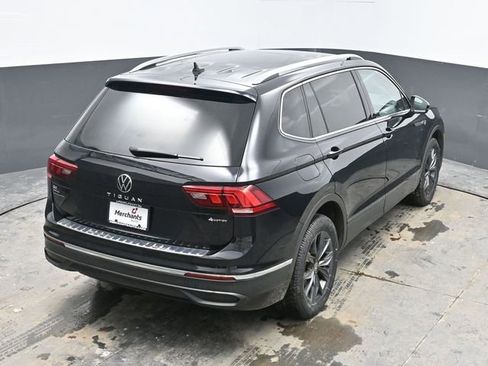 Used 2022 Volkswagen Tiguan SE image 30