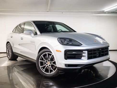 Certified 2024 Porsche Cayenne Coupe AWD/4WD image 9