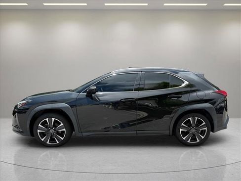 Used 2020 Lexus UX 200 w/ Premium Package FWD image 8