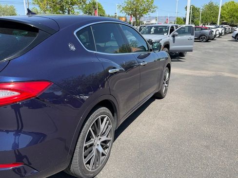 Used 2019 Maserati Levante AWD/4WD image 4