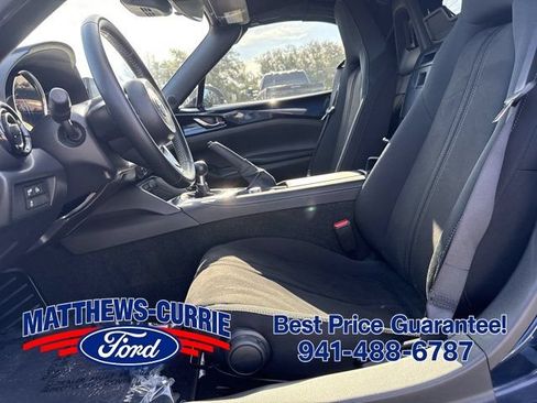 Used 2024 MAZDA MX-5 Miata Club RWD image 9