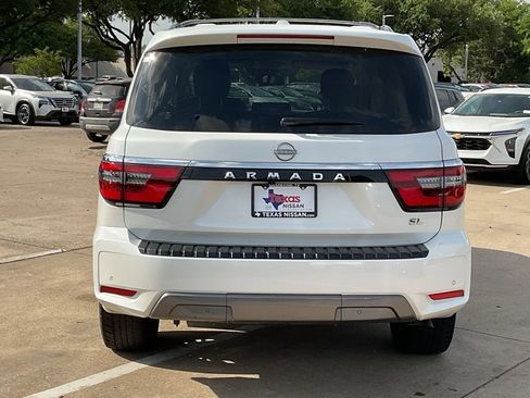 Used 2023 Nissan Armada SL w/ Captain's Chairs Package image 6