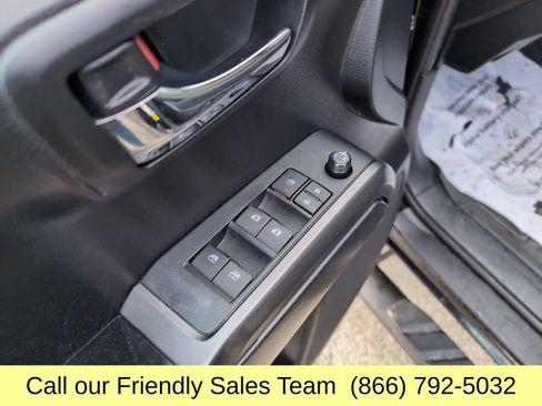 Used 2022 Toyota Tacoma TRD Off-Road image 14