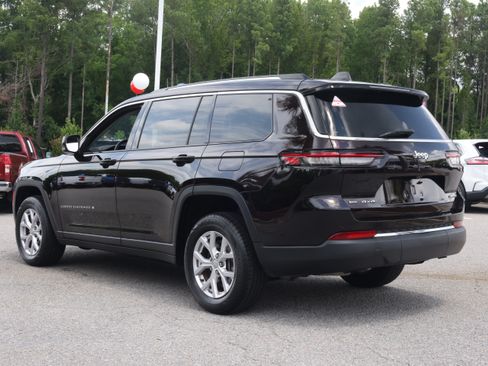 Used 2022 Jeep Grand Cherokee L Limited AWD/4WD image 3