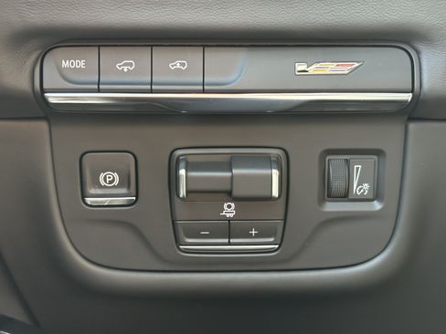 Used 2026 Cadillac Escalade V AWD/4WD image 34