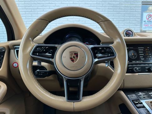 Used 2016 Porsche Macan S image 28