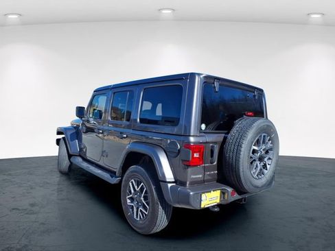 New 2026 Jeep Wrangler Unlimited Sahara AWD/4WD image 7