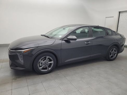 Used 2025 Kia K4 FWD image 2
