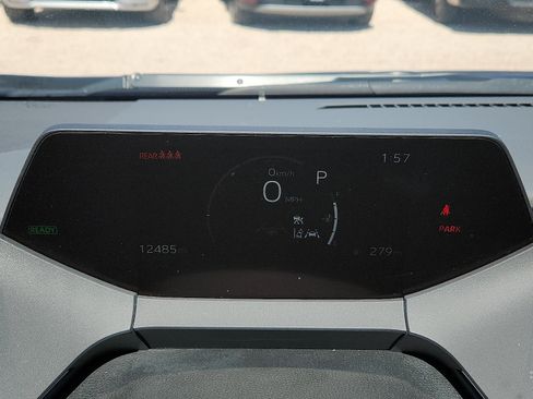 Used 2024 Toyota Prius XLE FWD image 18