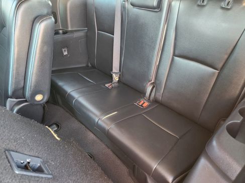 Used 2021 Toyota Highlander XLE image 36