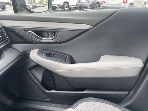 Used 2025 Subaru Outback Premium image 20