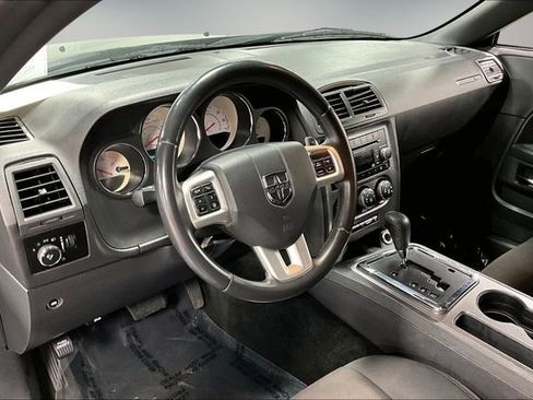 Used 2014 Dodge Challenger R/T RWD image 12
