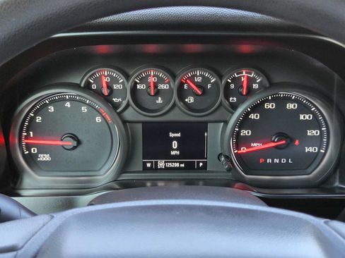 Used 2021 Chevrolet Silverado 1500 Custom Trail Boss AWD/4WD image 17
