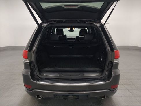 Used 2018 Jeep Grand Cherokee Overland AWD/4WD image 29