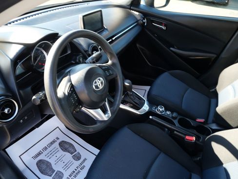 Used 2017 Toyota Yaris iA FWD image 12
