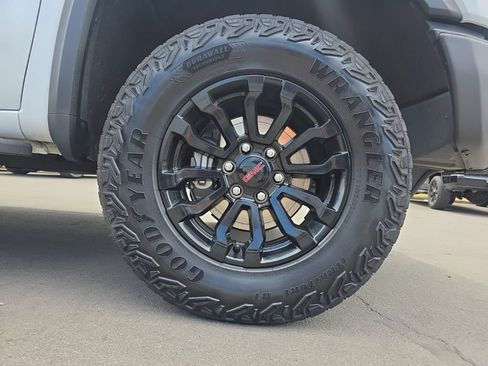 Used 2023 GMC Sierra 1500 AT4X AWD/4WD image 9