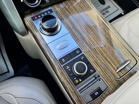 Used 2019 Land Rover Range Rover Supercharged image 26